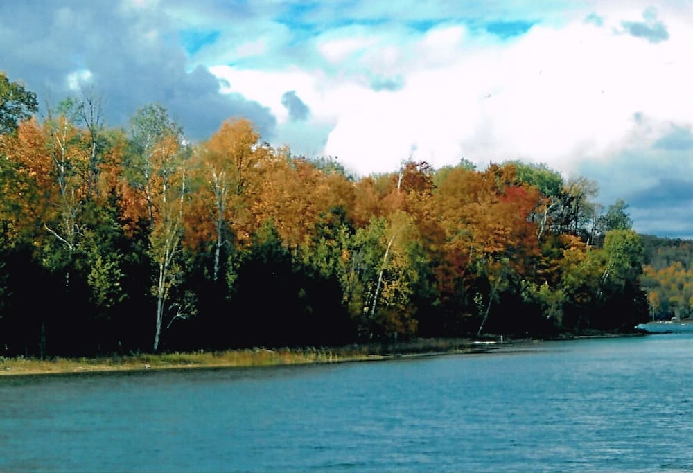 Dixon Lake Resort
