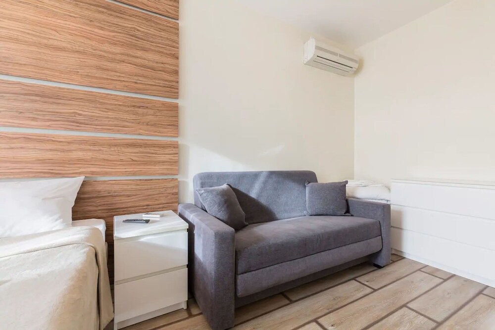 Apartment on Muchnoy pereulok view 3