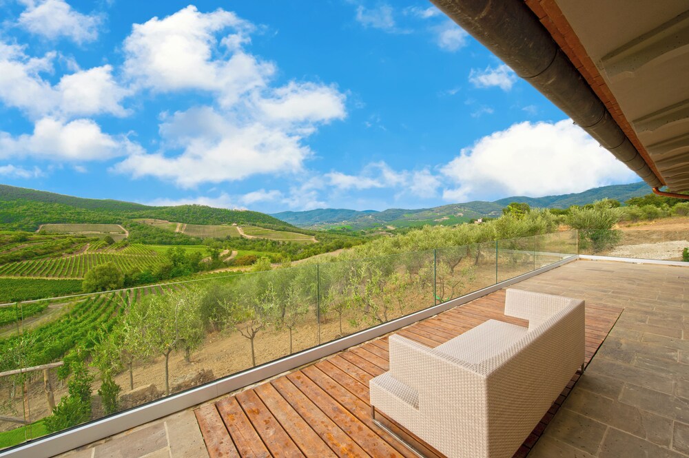 Villa Chianti With Pool Near The Vineyard