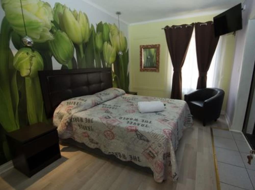 Lux Suites