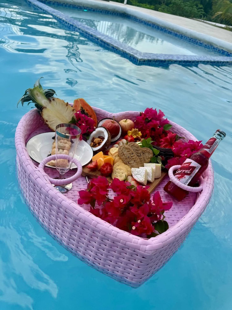 Charming Sea View Town House Chef Driver Optional view 4