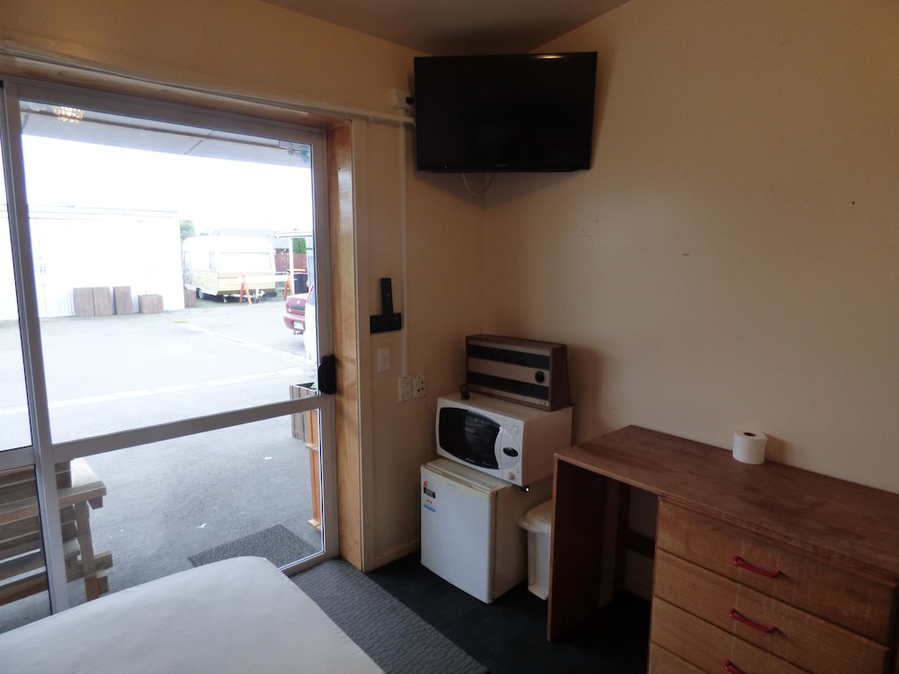 Racecourse Backpackers Hostel view 5