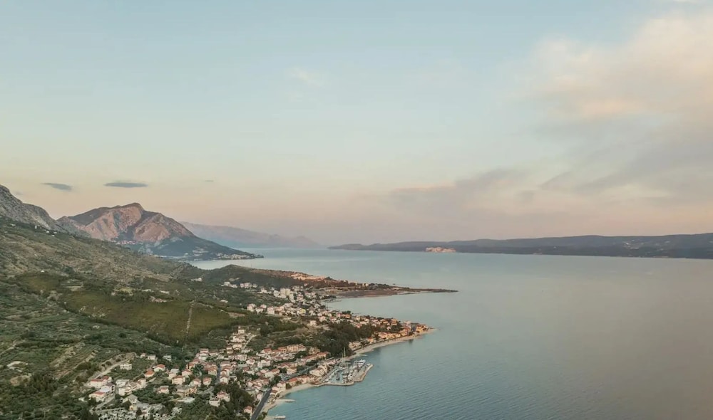 Villa Maslina Nearby Split - Crovillas