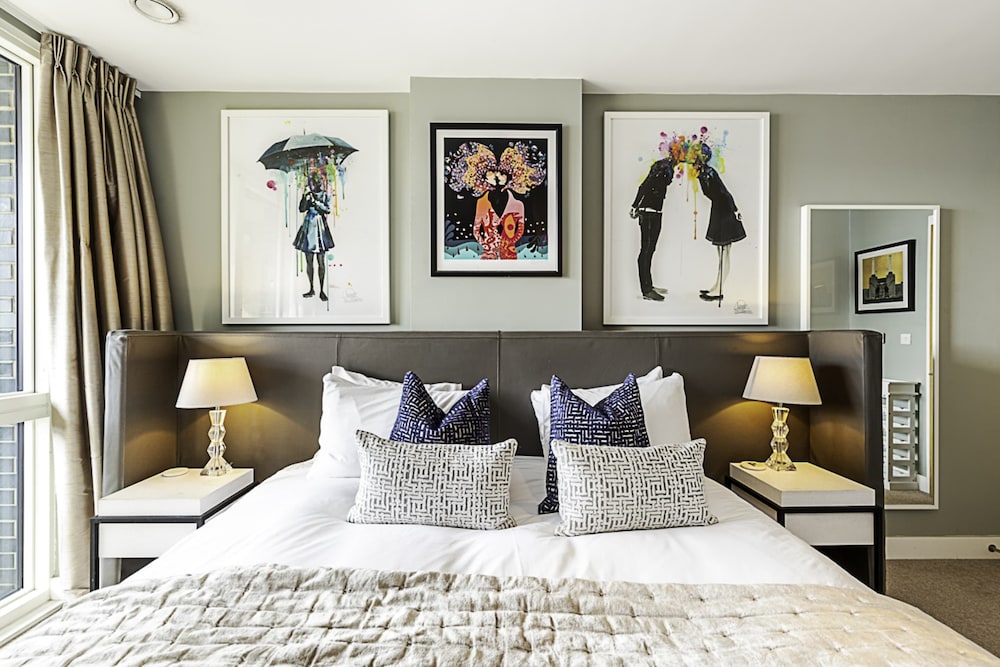 Beautiful One Bed Apartment in East Putney view 4