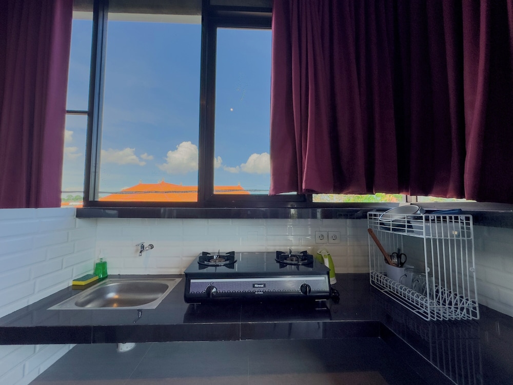 Sky Apartments And Suites