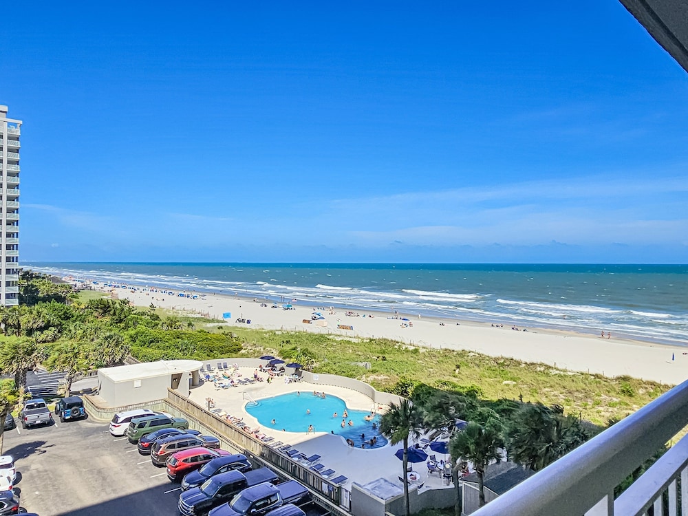 507 South Hampton 2 Bedroom Condo