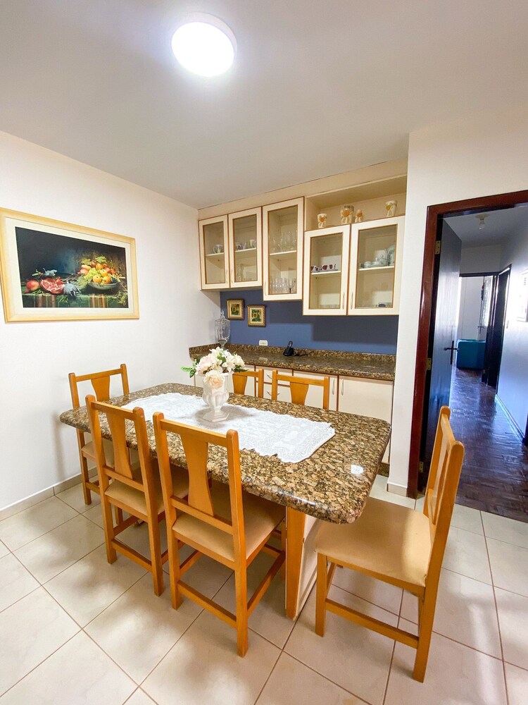 Casa 3 suites 1 quarto piscina AC 10 Hos