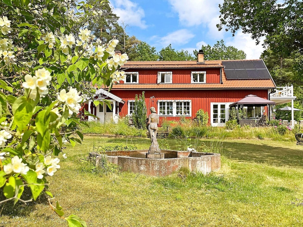 6 Person Holiday Home in Vreta Kloster view 4