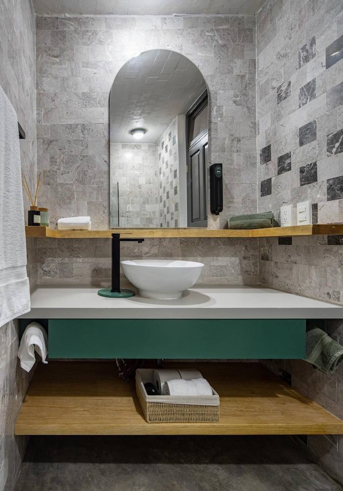 Rooftop Hot Tub 3 Levels 5bedroom in Villa Noria - Property Image 39