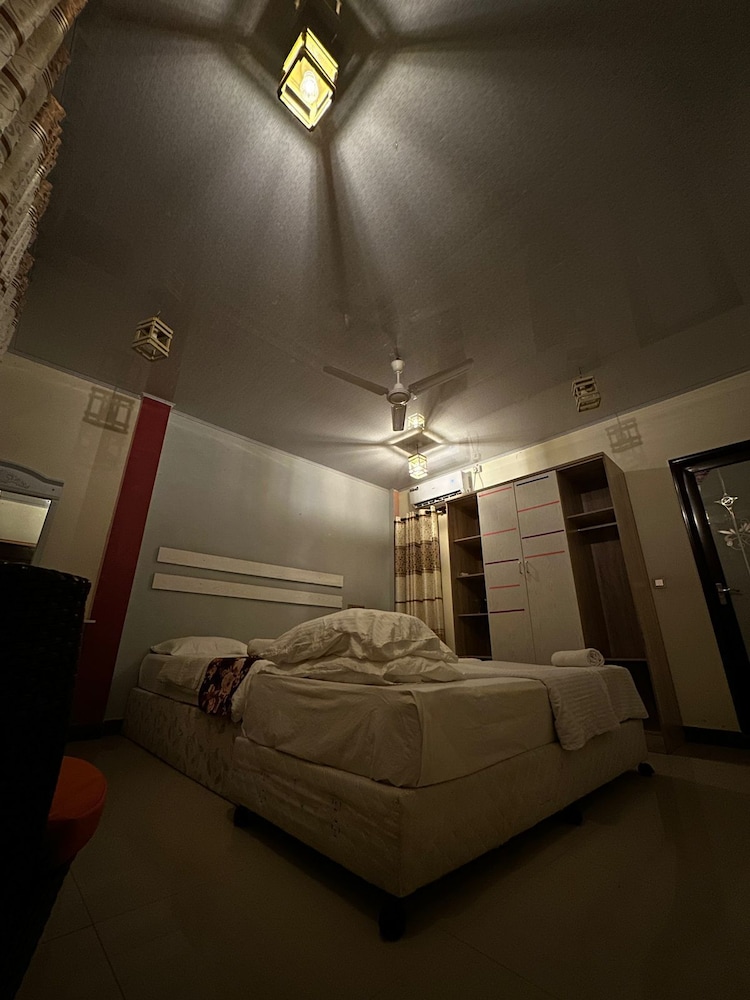 NikainnHimandhoo photo 5