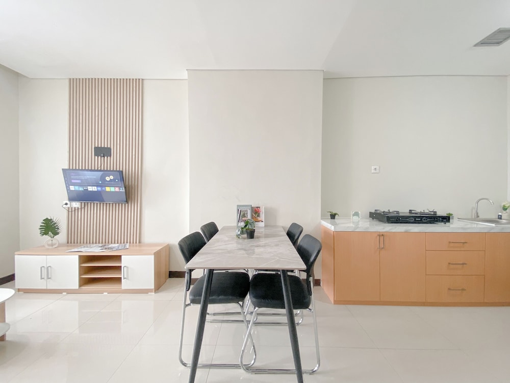 Fully Furnished and Comfortable 2BR Nifarro Park Apartment