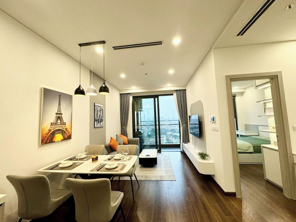 Luxhousing Masteri West Heights