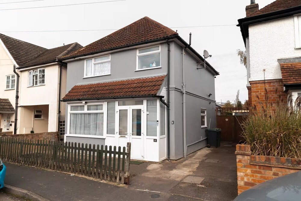 House - Sleeps 5 - Ensuite Bedrooms