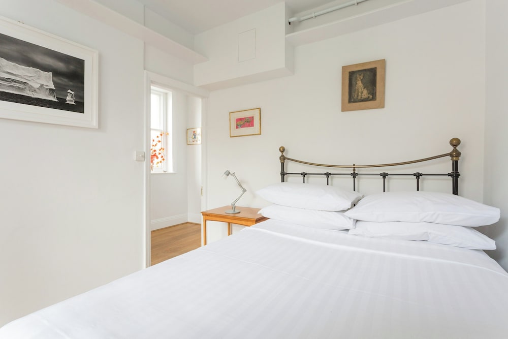 Pembridge Villas IV by Onefinestay