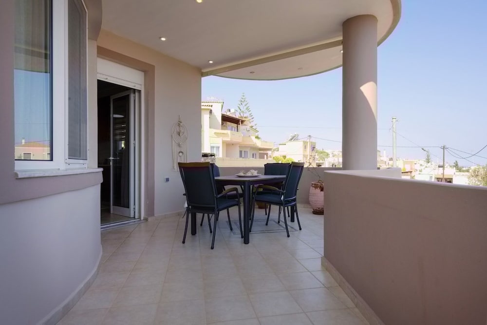Casa Anthea 3 Bedroom Apartment With Garden
