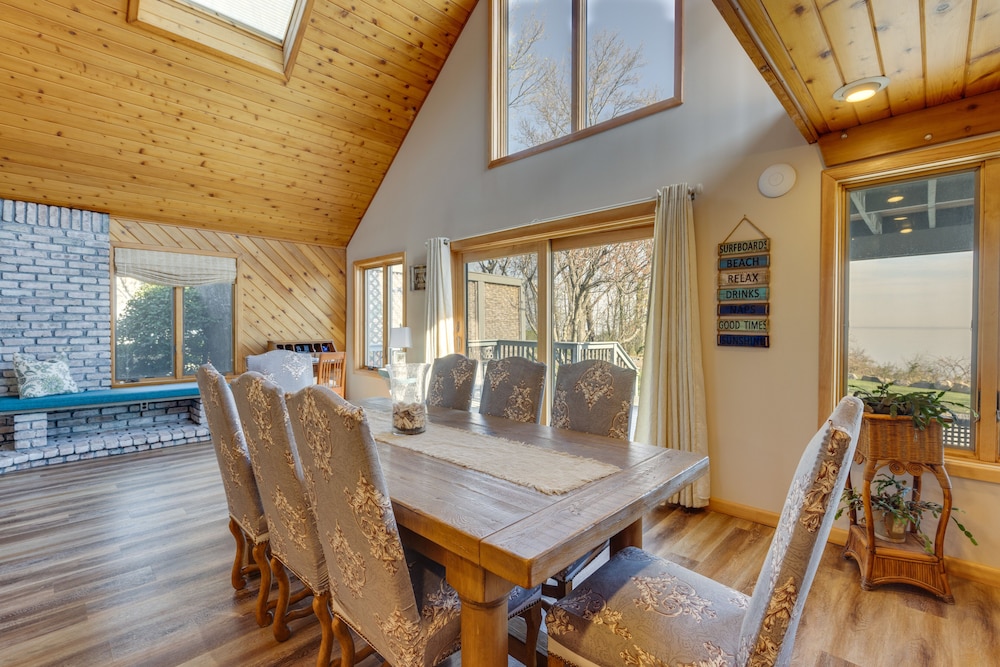 Amazing Rocky Point Retreat Overlooking the Sound! - Property Image 38