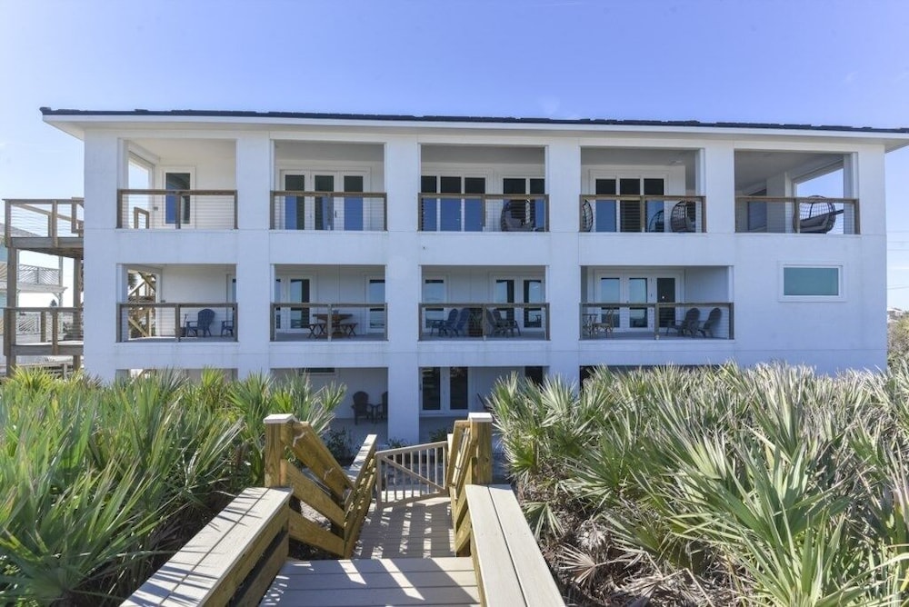 The White House On Flagler Beach - Unit 23 3 Bedroom Home