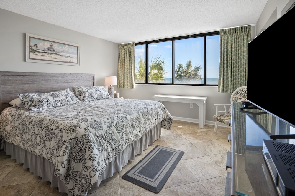 Conway Vacations - Shoreham Towers 2D by RedAwning - Property Image 2