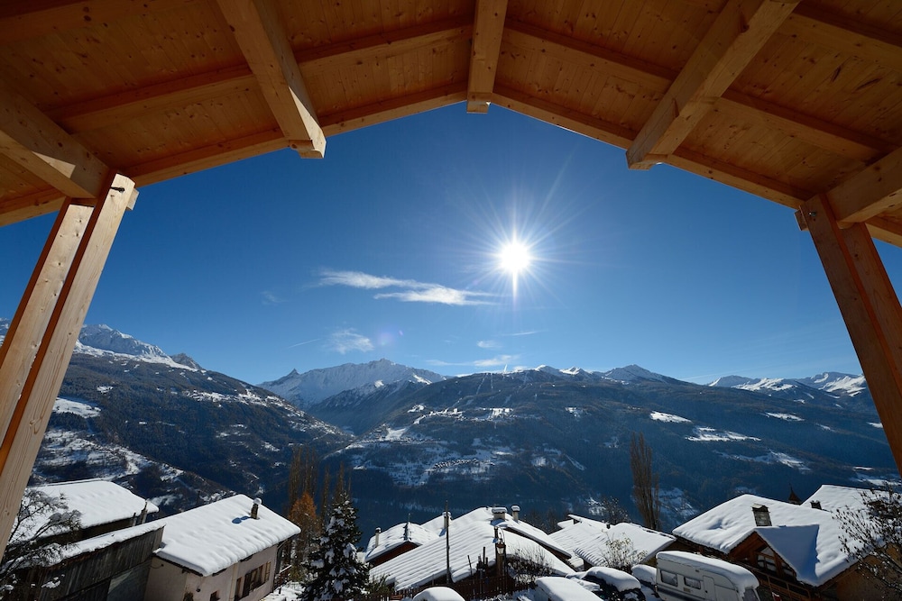B&B - La Case A Kio Bourg-St-Maurice Les Arcs view 3