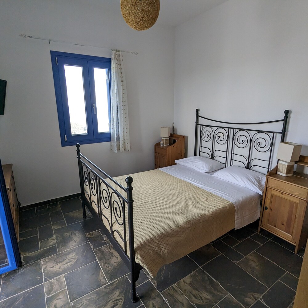 Seaside Bliss Tranquil Retreat on Kythnos Island view 3