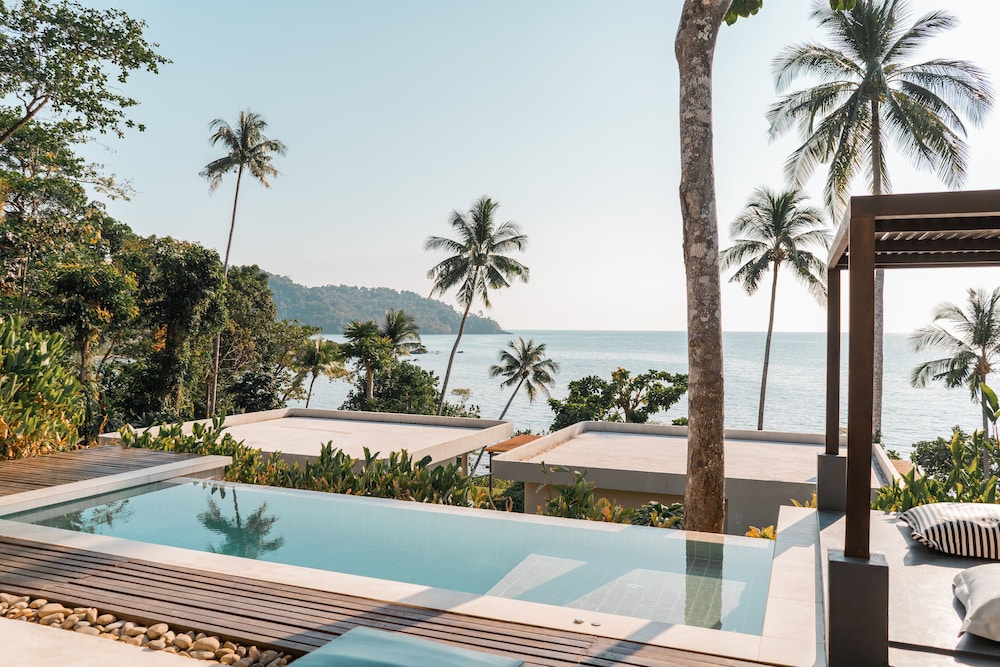 Nest Sense Resort