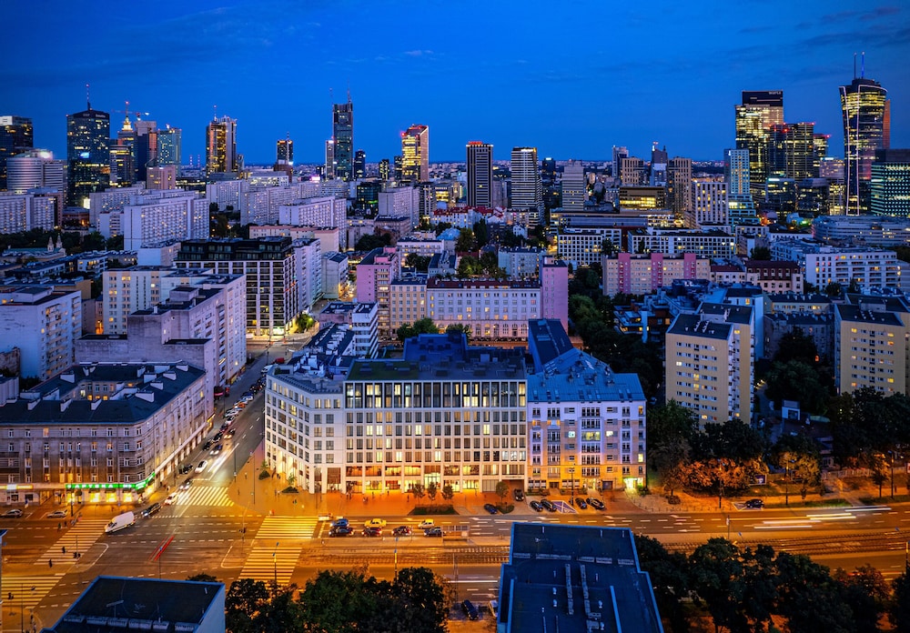 Chronos - Warszawa Wola by Downtown Apartments