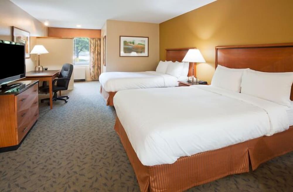 Milwaukee Vacations - Hampton Inn Glendale Milwaukee, WI - Property Image 4