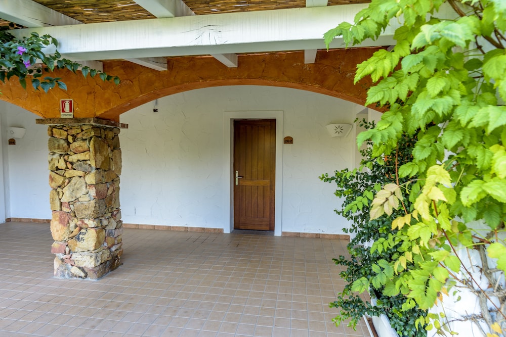 Hotel Garden Beach - Image 1