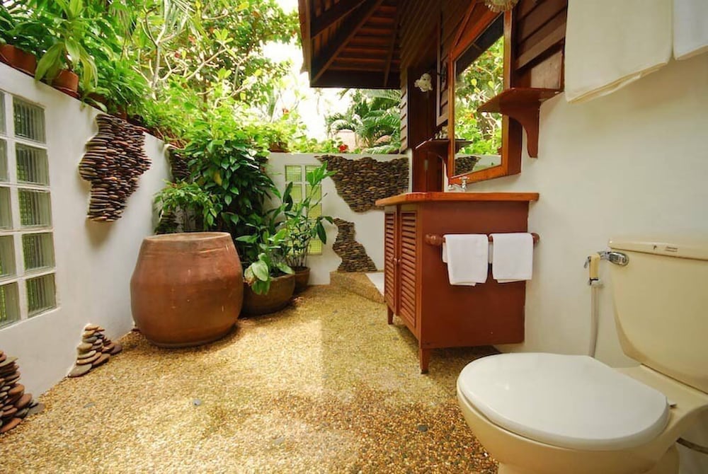 Baan Mai Beachfront Phuket Lone Island