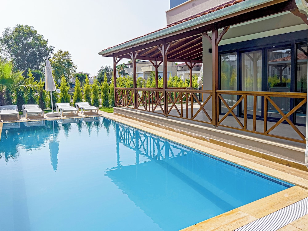 Paradise Town Villa Lisa