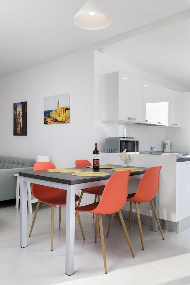 Modern Penthouse with Terrace & Sea View photo 5