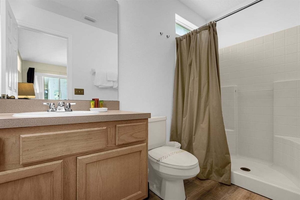 Lake Berkley Villas Swanky