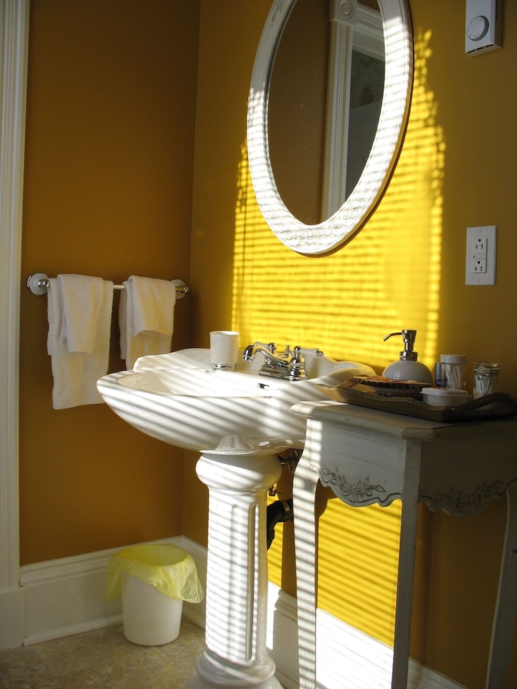 The Nelson House Bed & Breakfast