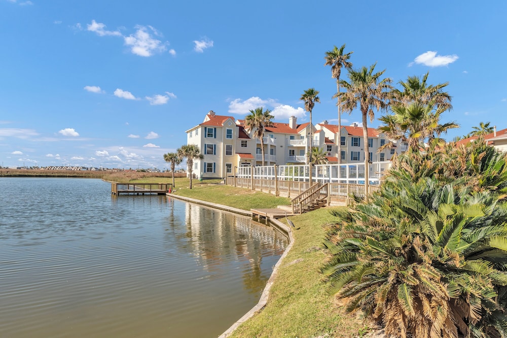 The Lazy Turtle by Silver Sands Vacation Rentals