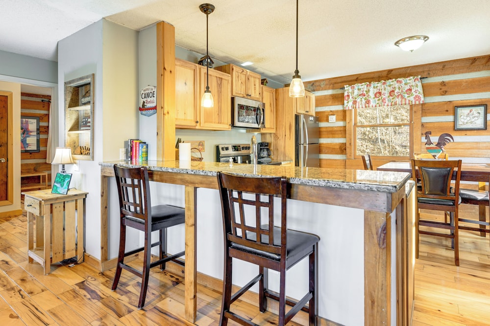 Near Hiking & Rafting: Bryson City Gem w/ Hot Tub!