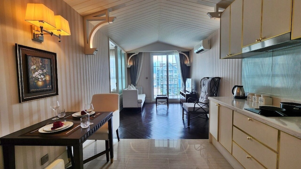 Grand Florida 1Bedroom CloseToBeach G601