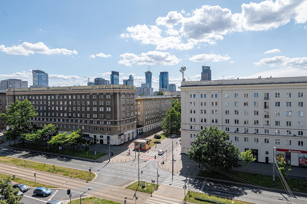 RentPlanet - Przy Hali Mirowskiej