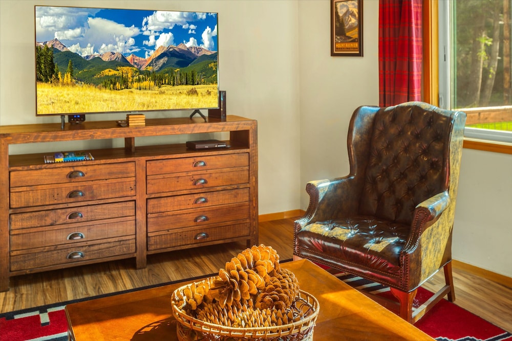 Cottonwood Chalet in Packwood