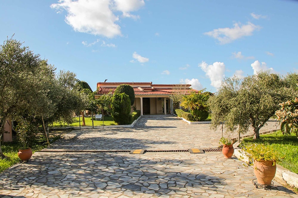 Country House Filippos - Private Garden Escape