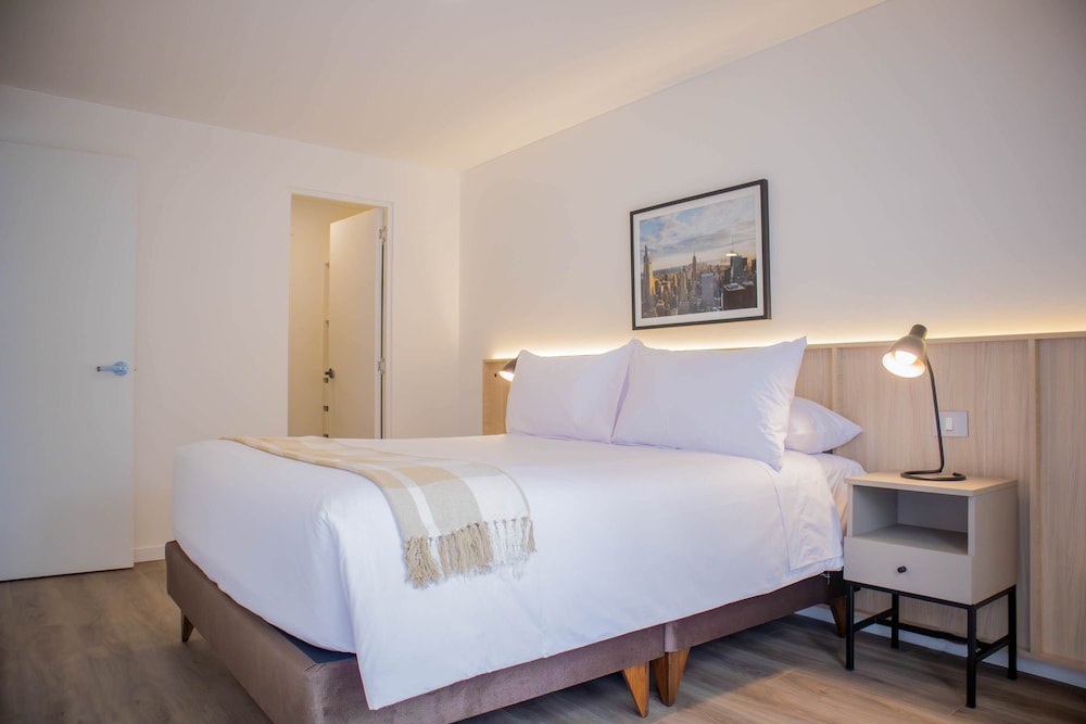 w Fantastic 1BR w Modern Balcony in San Isidro