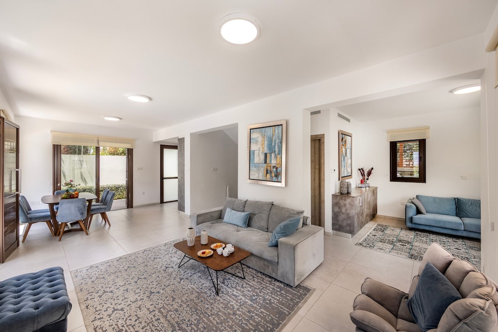 Ayia Napa Luxury Seaside Villa Ionion H15