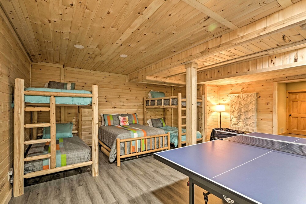 Quiet Cabin w/ Hot Tub ~ 15 Mi to State Parks! view 2