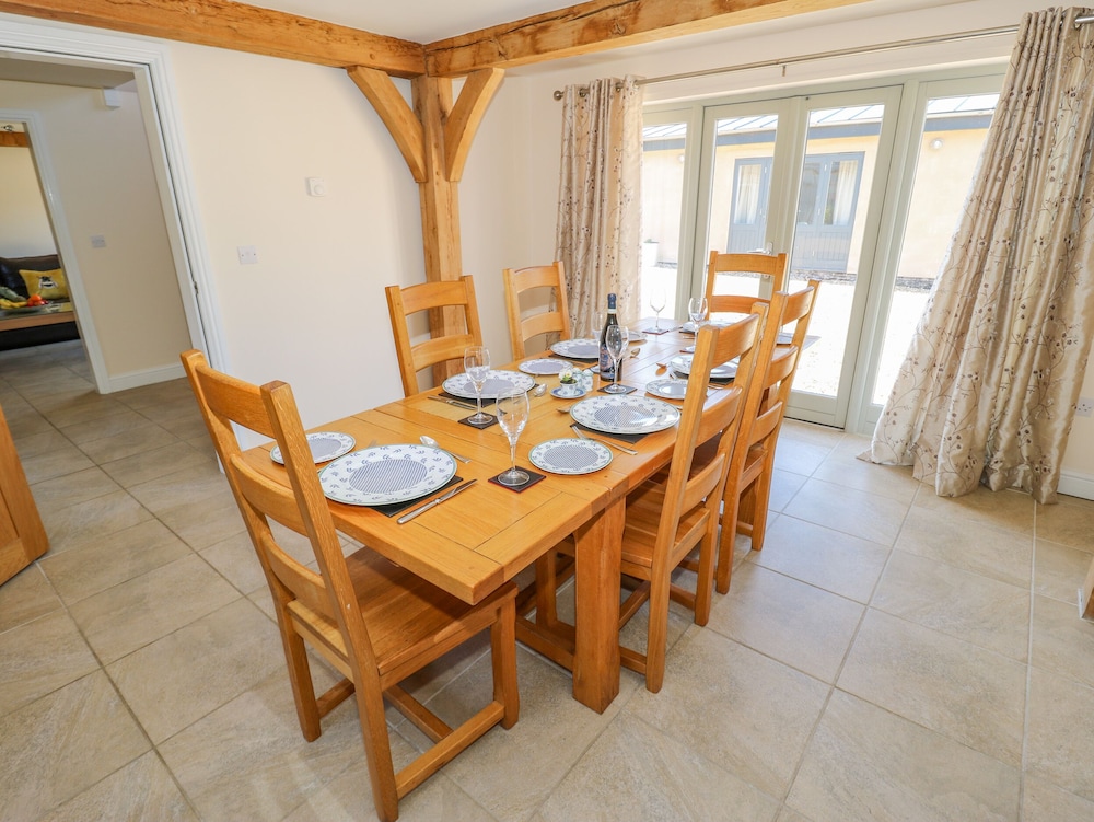 Oak Cottage