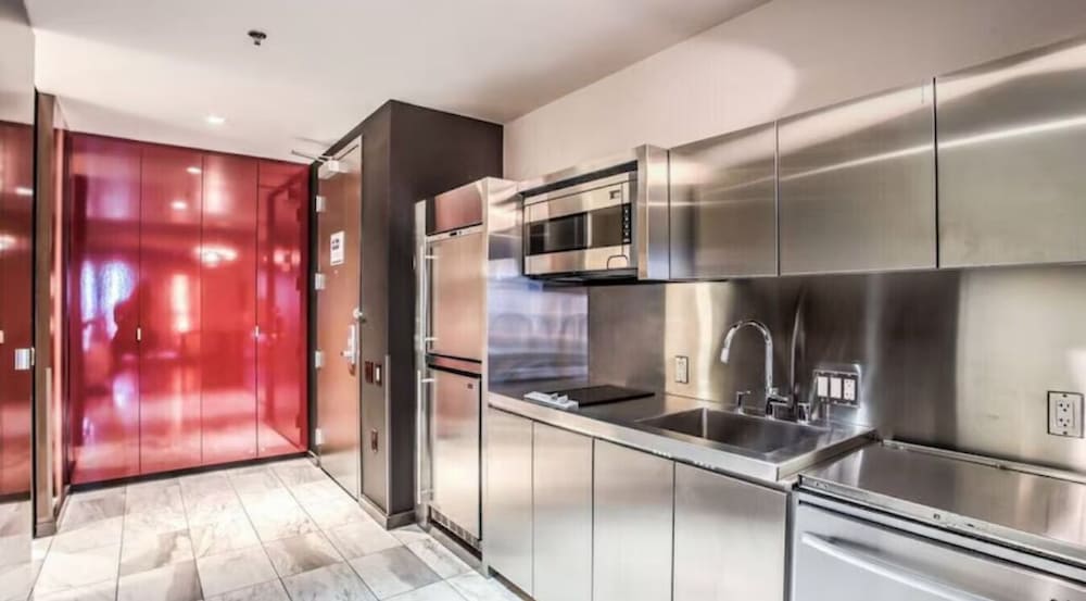 Studios With Gorgeous Views Of The Strip! 