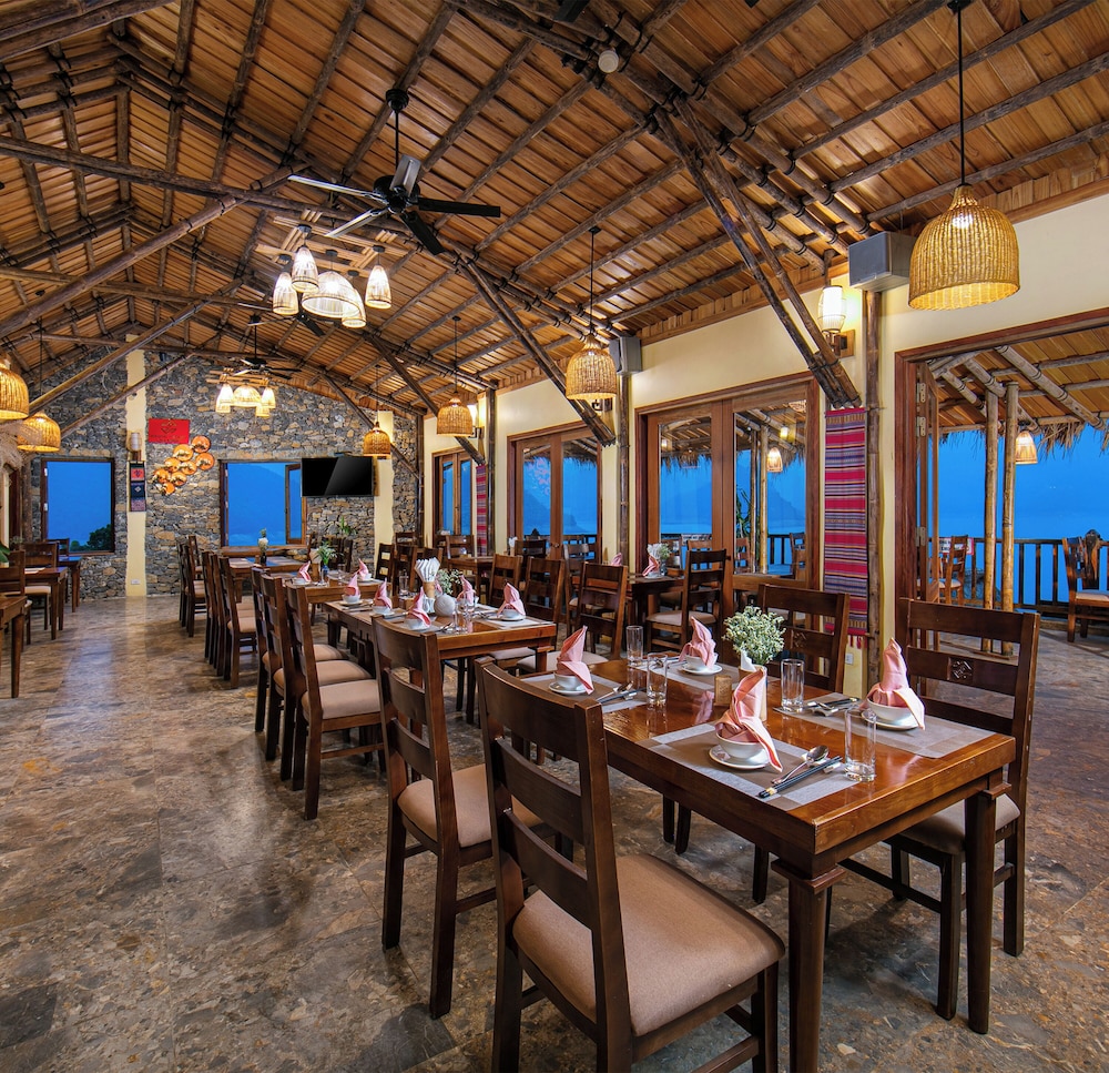 Mai Chau Hideaway Lake Resort 25