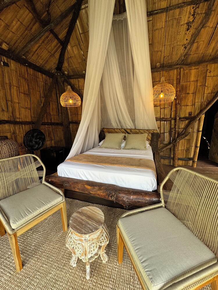 Akasha suites