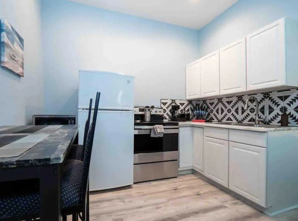 Jungle House Boutique Lofts – Downtown Columbus & Short North