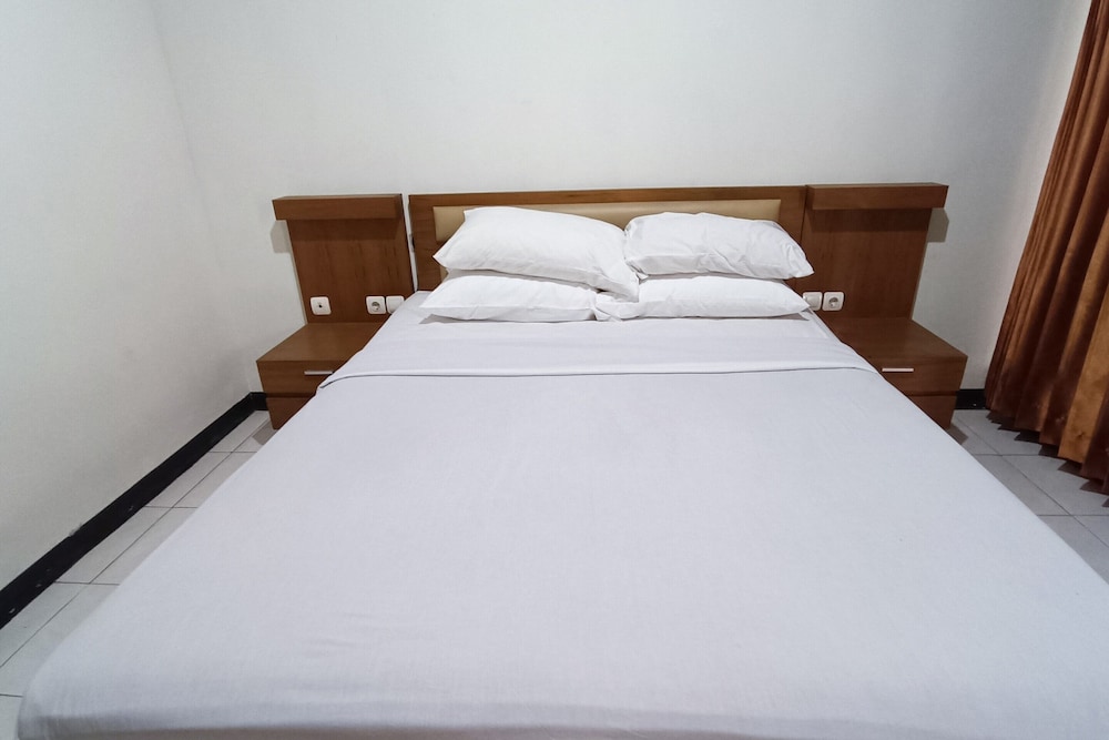 OYO 93885 D'harjo Guesthouse