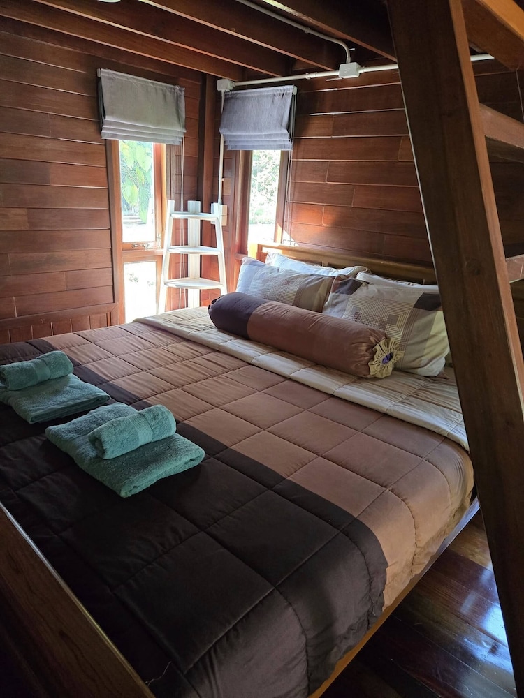 Peaceful Mountain Retreat in Ao Luek Tai