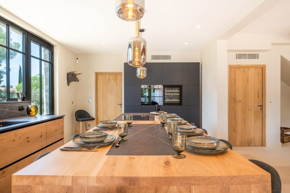 Villa Lou Panta Elegance and Comfort in the Heart of Saint-r My-de-provence